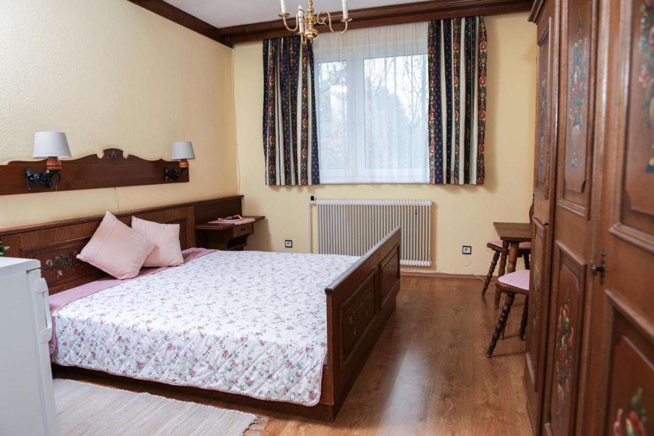 Pension Welserhof Wilfersdorf  Exteriör bild