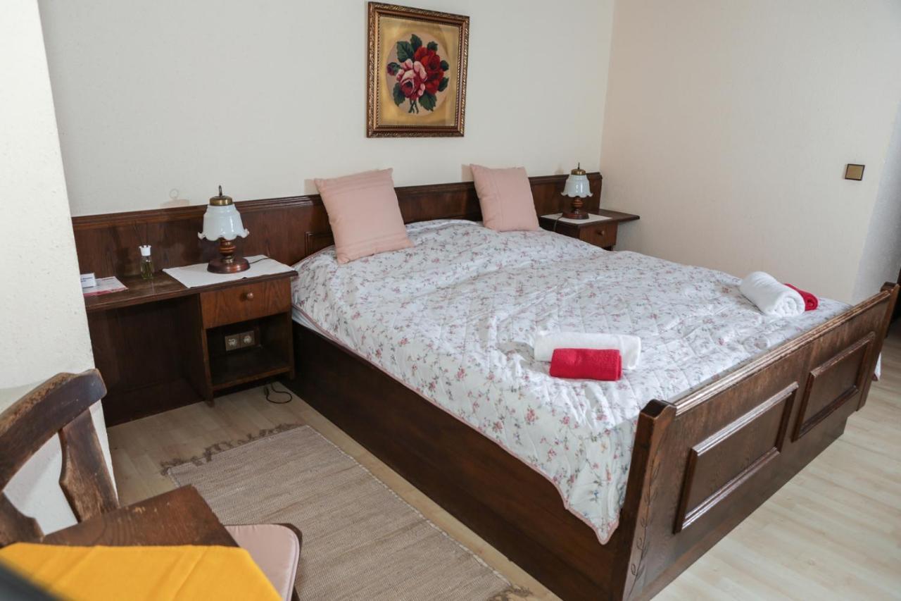 Pension Welserhof Wilfersdorf  Exteriör bild