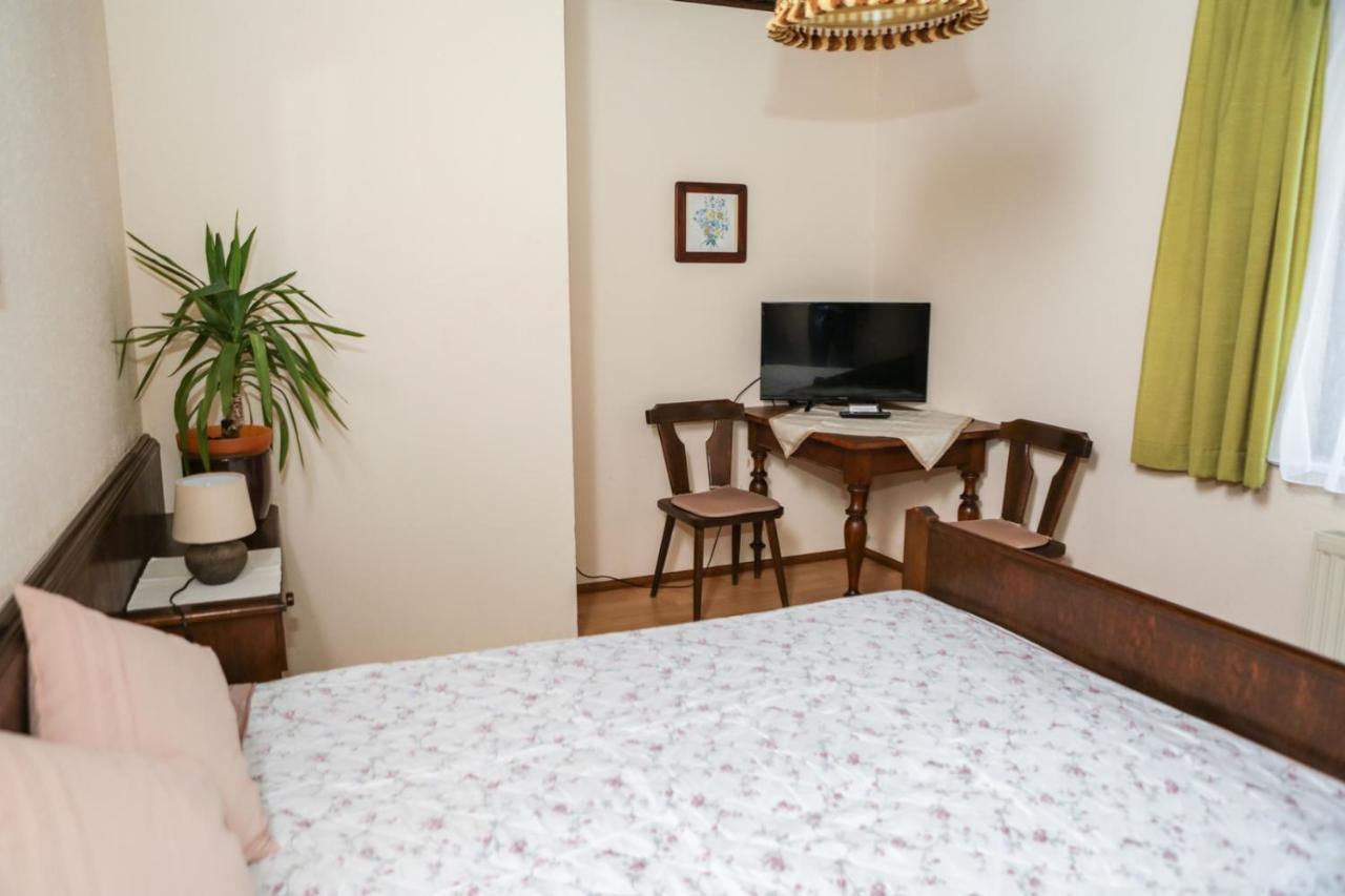 Pension Welserhof Wilfersdorf  Exteriör bild