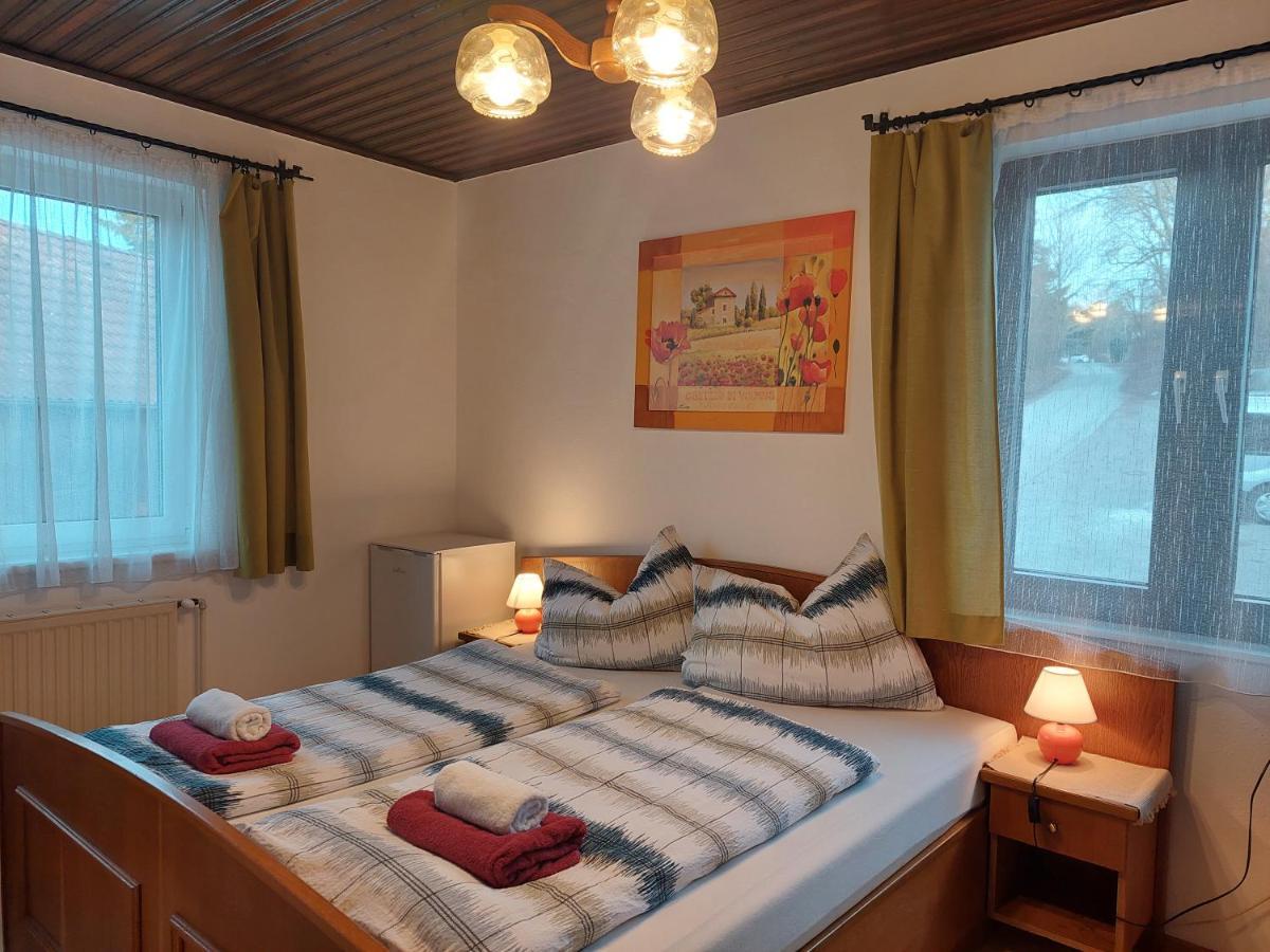 Pension Welserhof Wilfersdorf  Exteriör bild