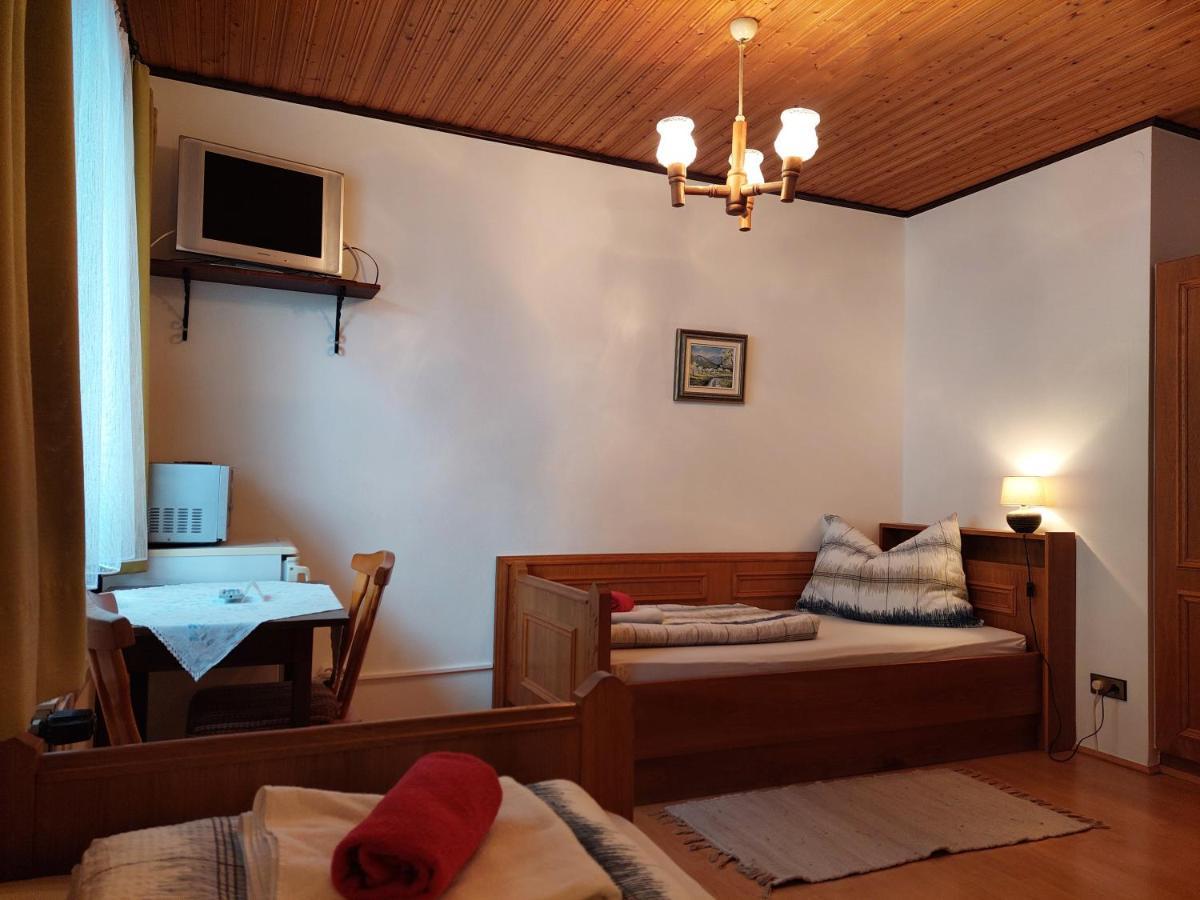 Pension Welserhof Wilfersdorf  Exteriör bild
